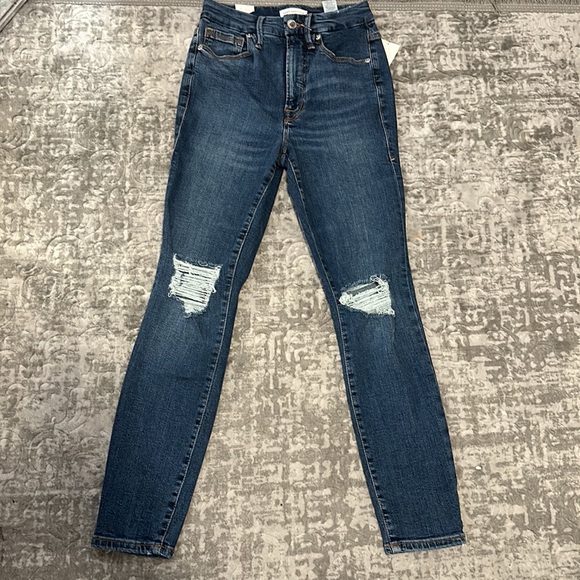 Good American Good Waist Indigo Crop Jean - Picture 3 of 8
